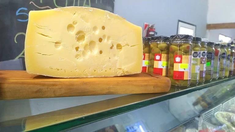 quesos y aceitunas 768x432